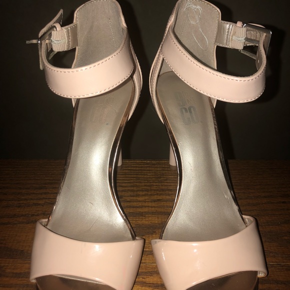 Soft pink & gold heels - Picture 5 of 6